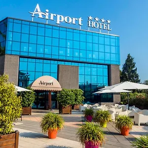 Airport Bergamo מלון