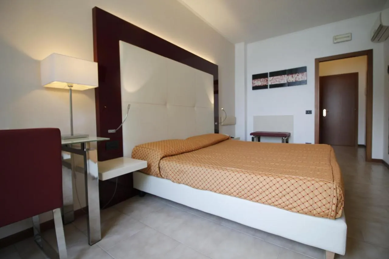 ***  Hotel Europa Desenzano del Garda Italy
