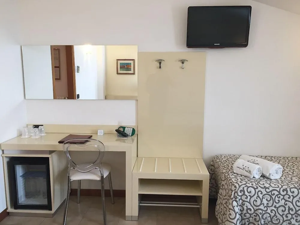 Hotel Europa Desenzano del Garda 3*,  Italien